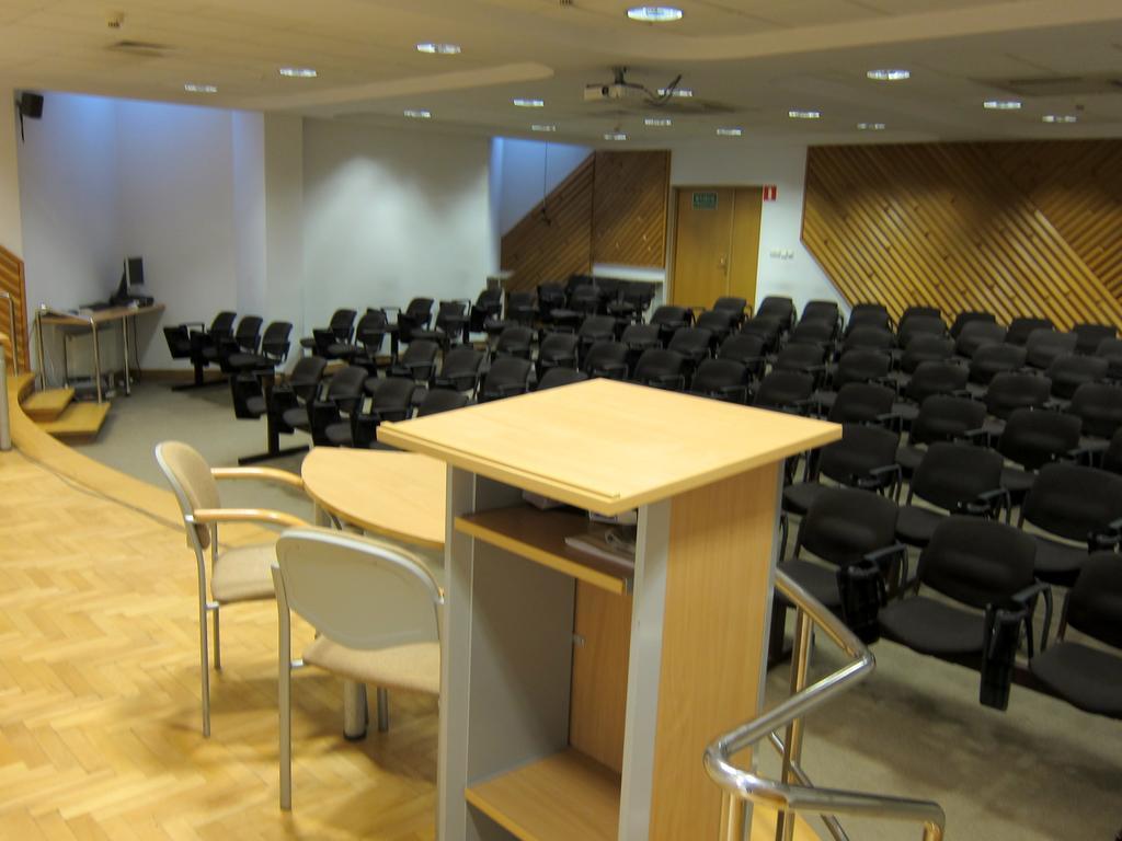 Centrum Konferencyjne Ibib Pan Warsaw Luaran gambar